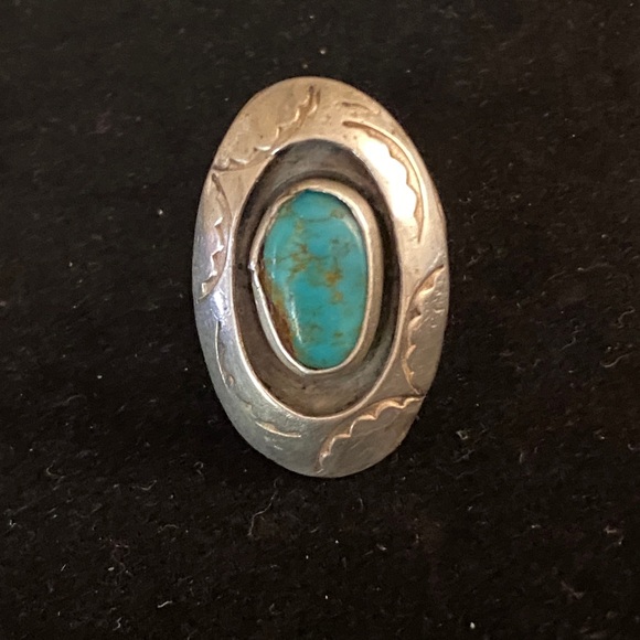 Native American Jewelry - Vintage Native American Sterling Silver Turquoise Shadowbox Ring | Southwestern